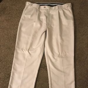 Perry Ellis Portfolio Men’s Size 40/30 Khaki Pants